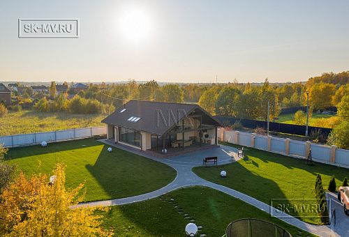 Летняя кухня с террасой барбекю и бильярдной в Оликах под ключ - 21