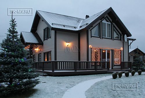 Строительство духэтажного каркасного коттеджа 180 кв м с террасой в классическом сочетании бежевой и коричневой отделочной доски в п Зеркальный - 11
