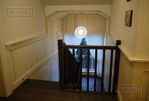 Пример внутренней отделки комбинированного загородного дома с цокольным этажом в п Ольшанки - 16