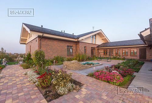 Фото репортаж с места строительства комбинированного дома площадью 1400 кв м с цоколем и СПА в д Пеники Ленобласти - 26