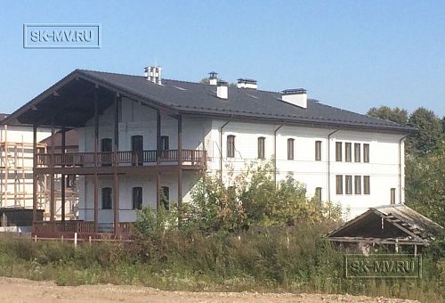 Фото репортаж с места строительства Дома художников 1600 кв м из кирпича с цокольным этажом по старинным чертежам 19 века в Тарусе Калужской области - 2