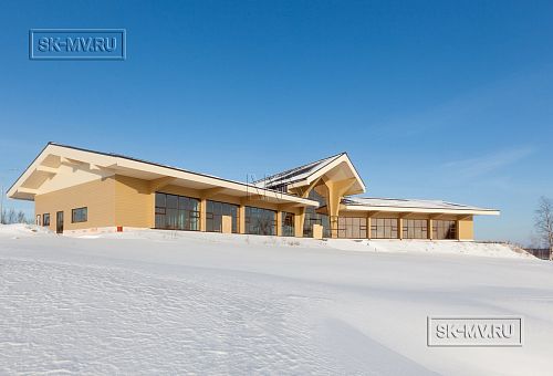 Построенный клубный дом с рестараном по технологии фахверк для гольф-клуба Земляничные поляны - 1