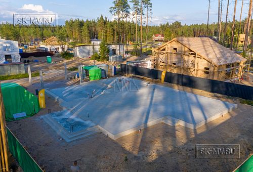 Монтаж индивидуального расчётного фундамента УШП PRO для строительства кирпичного двухэтажного дома в Рощино 2, S плиты = 340 кв.м, Лениградская обл. - 49