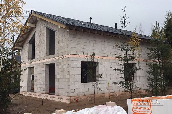 Фото репортаж с места строительства загородного коттеджа из газобетона с сауной внутри в Савое Ленобласти  - 13