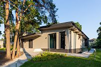 Фотографии П-образного дома в скандинавском стиле 238 кв м с панорамным остеклением, построенного в Сестрорецке - мини - 2