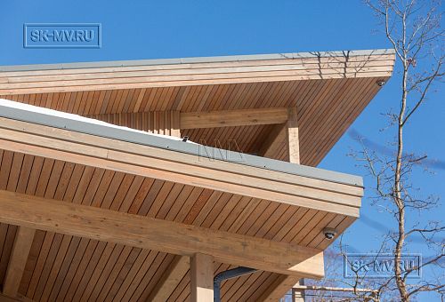 Построенный современный энергоэффективный загородный дом класса премиум с отделкой планкеном в Выборгском районе - 26