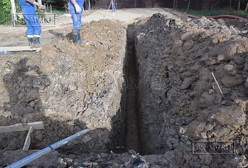 9. Укладка в песчаное основание труб коммуникаций