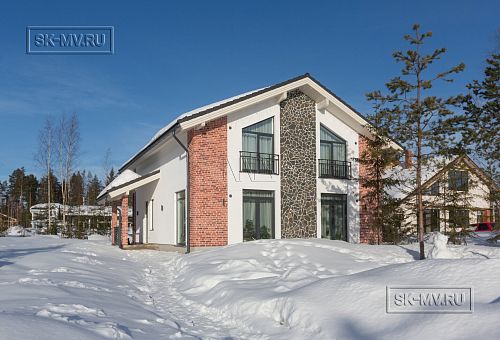 Фото репортаж с места строительства загородного коттеджа из газобетона с сауной внутри в Савое Ленобласти  - 36