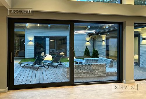 Пример внутренней отделки П-образного загородного дома в Сестрорецке - 27