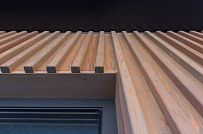 Построенный современный энергоэффективный загородный дом класса премиум с отделкой планкеном в Выборгском районе - мини - 22