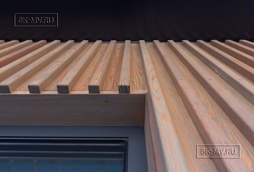 Построенный современный энергоэффективный загородный дом класса премиум с отделкой планкеном в Выборгском районе - 22