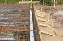 Монтаж индивидуального расчётного фундамента УШП PRO для строительства одноэтажного кирпичного дома в п. Рощино, Ленинградская обл. - мини - 5