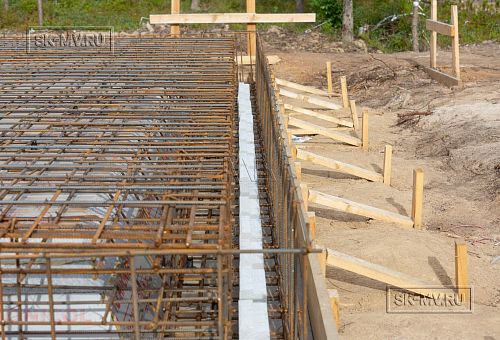 Монтаж индивидуального расчётного фундамента УШП PRO для строительства одноэтажного кирпичного дома в п. Рощино, Ленинградская обл. - 5