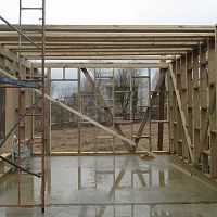 Сборка стен первого этажа по технологии "платформа"