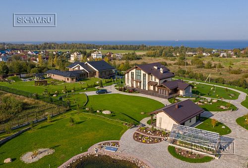 Фото репортаж с места строительства кирпичного дома ок 800 кв м с цоколем и СПА в д Пеники Лен области - 61