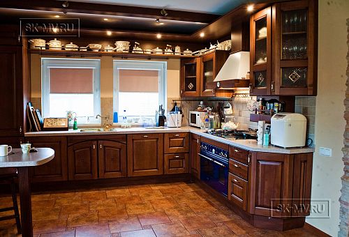 Дизайн интерьера двухэтажного загородного коттеджа с эркером в кп Зеркальный - 2