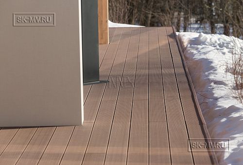 Построенный современный энергоэффективный загородный дом класса премиум с отделкой планкеном в Выборгском районе - 17