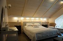 Пример внутренней отделки комбинированного загородного дома с цокольным этажом в п Ольшанки - мини - 33