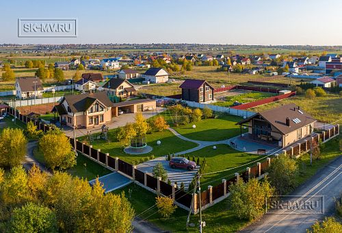 Летняя кухня с террасой барбекю и бильярдной в Оликах под ключ - 9
