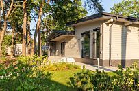 Фотографии П-образного дома в скандинавском стиле 238 кв м с панорамным остеклением, построенного в Сестрорецке - мини - 17