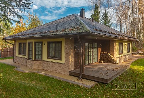 Построенный одноэтажный дом из газобетона с шатровой крышей в СНТ Фауна - 1