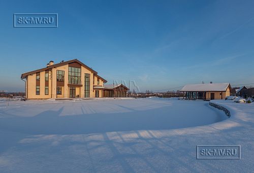 Фото репортаж с места строительства кирпичного дома ок 800 кв м с цоколем и СПА в д Пеники Лен области - 35