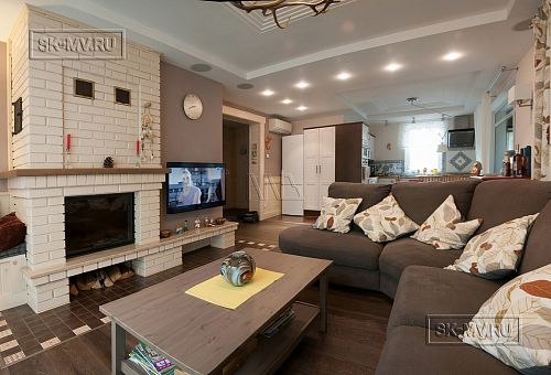 Пример внутренней отделки комбинированного загородного дома с цокольным этажом в п Ольшанки - 42