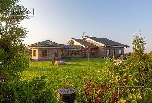 Фото репортаж с места строительства комбинированного дома площадью 1400 кв м с цоколем и СПА в д Пеники Ленобласти - 43