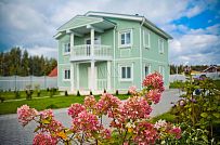 Построенный каркасный особняк в классическом стиле с балконом в п Борисово - мини - 2