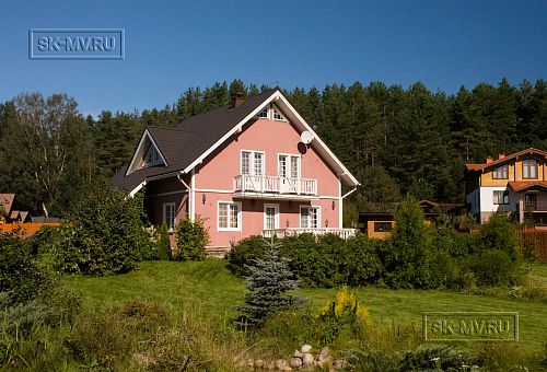 Построенный каркасный дом ок 170 кв м с балконом и террасой Северная корона 65 в пос. Волочаевка - 1