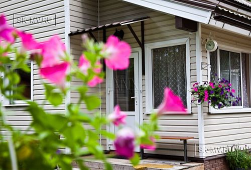 Строительство небольшого теплого зимнего двухэтажного каркасного коттеджа с сауной и верандой в Токсово - 8