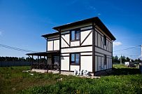 Построенный по каркасной технологии в к п Парквэй загородный дом для постоянного проживания в стиле фахверк площадью 200 кв м - мини - 1
