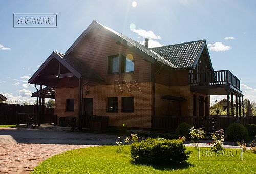 Строительство энергоэффективного каркасного дома 200 кв м с балконом Северная корона 26 - 36