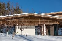 Построенный современный энергоэффективный загородный дом класса премиум с отделкой планкеном в Выборгском районе - мини - 63