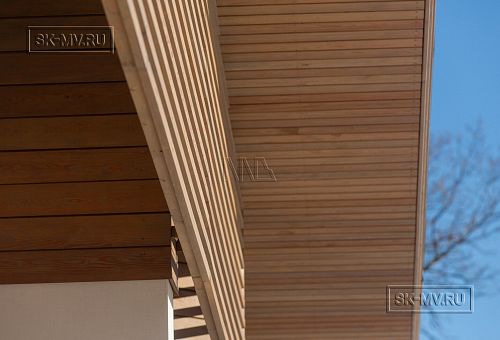 Построенный современный энергоэффективный загородный дом класса премиум с отделкой планкеном в Выборгском районе - 54