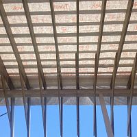 Монтаж пленки ветро- гидроизоляции кровли