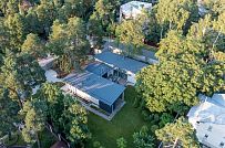 Фотографии П-образного дома в скандинавском стиле 238 кв м с панорамным остеклением, построенного в Сестрорецке - мини - 30