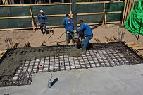 Монтаж индивидуального расчётного фундамента УШП PRO для строительства кирпичного двухэтажного дома в Рощино 2, S плиты = 340 кв.м, Лениградская обл. - мини - 28