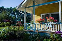 Строительство одноэтажного каркасного дома 95 кв м с фасадной отделкой желтой отделочной доской в г. Приозерск - мини - 12