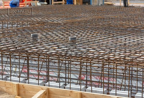 Монтаж индивидуального расчётного фундамента УШП PRO для строительства одноэтажного кирпичного дома в п. Рощино, Ленинградская обл. - 2