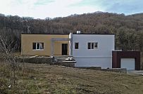  Атрибуты к картинкам Атрибуты к картинкам 100% 10  Одноэтажный дом на склоне из газобетона с гаражом в стиле хай тек в КП Наше место Поддержка программы чтения с экрана включена.      		  Одноэтажный дом на склоне из газобетона с гаражом в стиле хай тек в КП Наше место - мини - 3