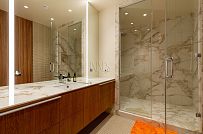 Пример внутренней отделки П-образного загородного дома в Сестрорецке - мини - 11