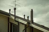 Строительство двухэтажного каркасного коттеджа шале около 300 кв м с комбинированной отделкой коричневым кирпичом и деревом в п Володарский - мини - 27