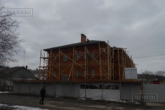 Фото репортаж с места строительства Дома художников 1600 кв м из кирпича с цокольным этажом по старинным чертежам 19 века в Тарусе Калужской области - 2