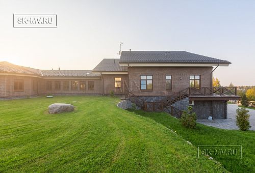 Фото репортаж с места строительства комбинированного дома площадью 1400 кв м с цоколем и СПА в д Пеники Ленобласти - 39