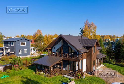 Построенный загородный дом с террасой по каркасной технологии в Сестрорецке под ключ - 1