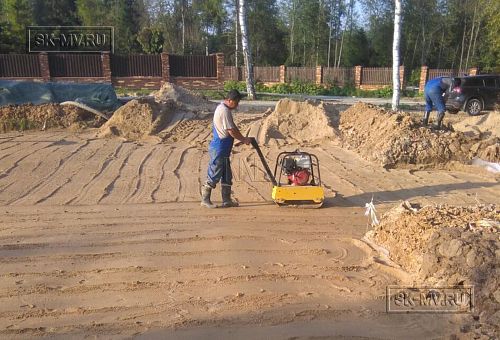 6. Подготовка песчаного основания фундамента дома