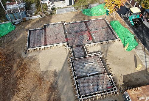 Монтаж фундамента УШП PRO для строительства кирпичного дома площадью ок. 400 кв м в стиле Hi Tech с эксплуатируемой кровлей в Московской области - 10