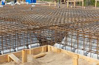 Монтаж индивидуального расчётного фундамента УШП PRO для строительства одноэтажного кирпичного дома в п. Рощино, Ленинградская обл. - мини - 6