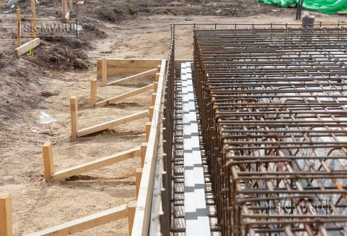 Монтаж индивидуального расчётного фундамента УШП PRO для строительства одноэтажного кирпичного дома в п. Рощино, Ленинградская обл. - 3